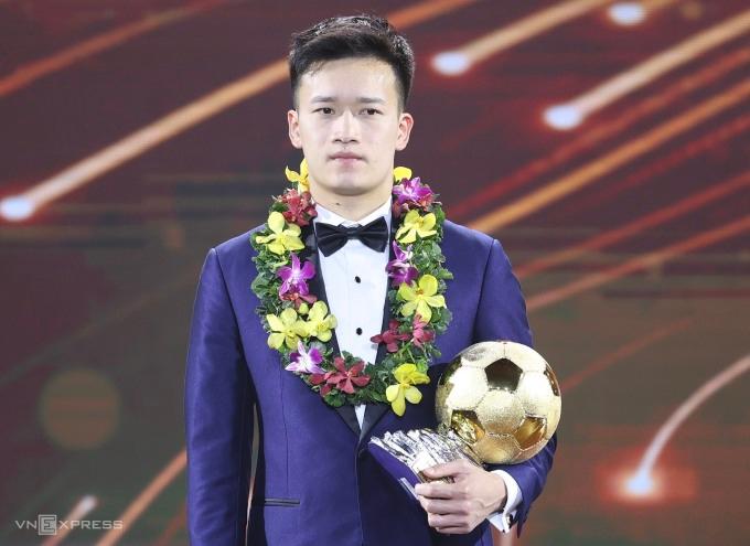 Hoàng Đức lần thứ hai đoạt Quả Bóng Vàng