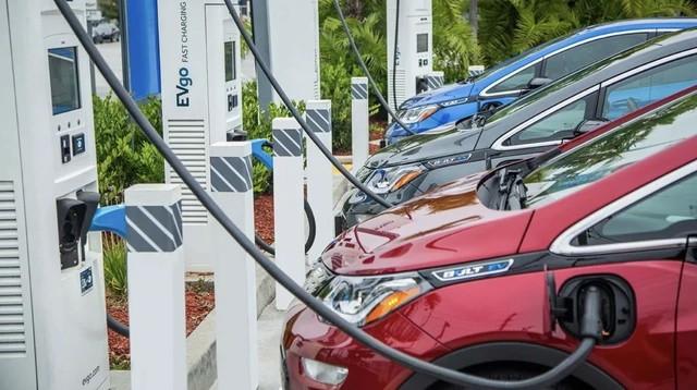 Mùa nóng, chăm sóc pin xe điện như thể nào?