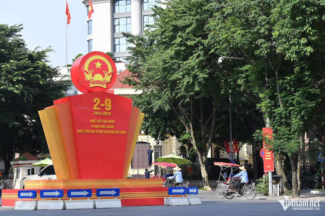 Đề xuất thêm ngày nghỉ lễ Quốc khánh, ngày chiến thắng Điện Biên Phủ