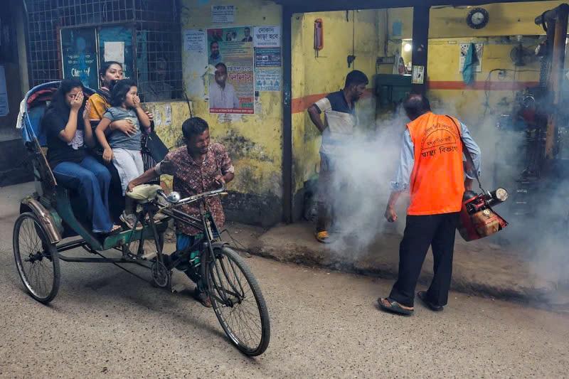 Dịch sốt xuất huyết bùng phát nghiêm trọng ở Bangladesh, hơn 400 người tử vong