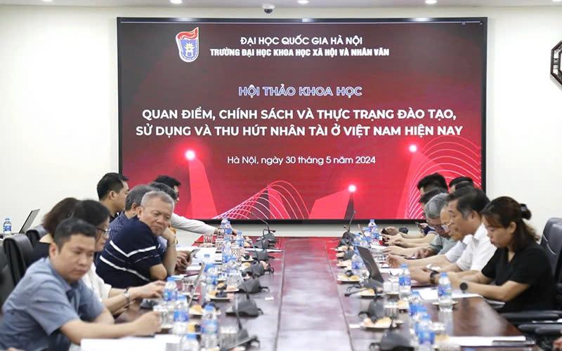 Thu hút và trọng dụng nhân tài