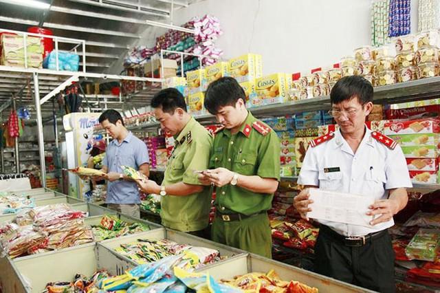 Cao điểm chống buôn lậu, gian lận thương mại và hàng giả dịp trước, trong và sau Tết Nguyên đán Ất Tỵ 2025