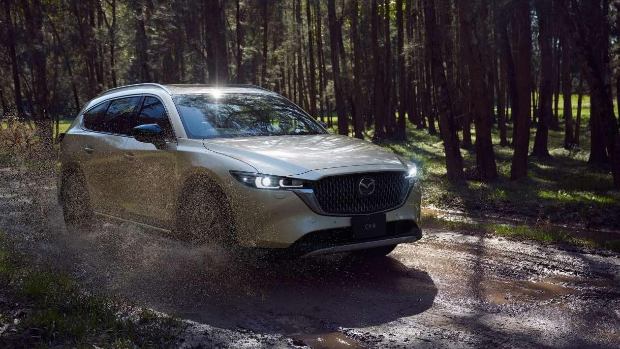 Loạt xe mới dự kiến trình làng trong tháng 12