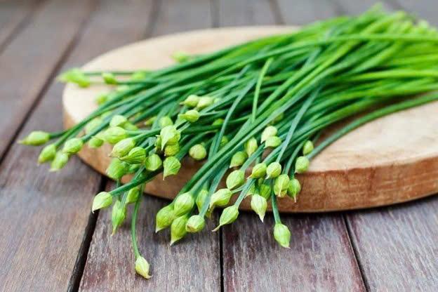 Loại rau dài như “bó đũa” ăn vào cực bổ dưỡng, nhiều người không biết toàn đổ bỏ