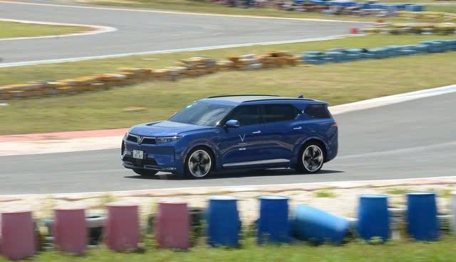 Lái ô tô điện về quê chơi Tết: 5 mẹo giúp tối ưu quãng đường di chuyển