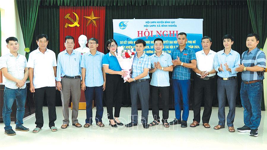 Các cấp hội phụ nữ tích cực vận động kết nạp hội viên danh dự là nam giới