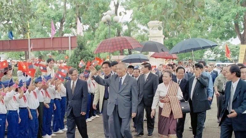 Việt Nam trân trọng sự cống hiến to lớn của đồng chí Khamtay Siphandone cho quan hệ Việt-Lào