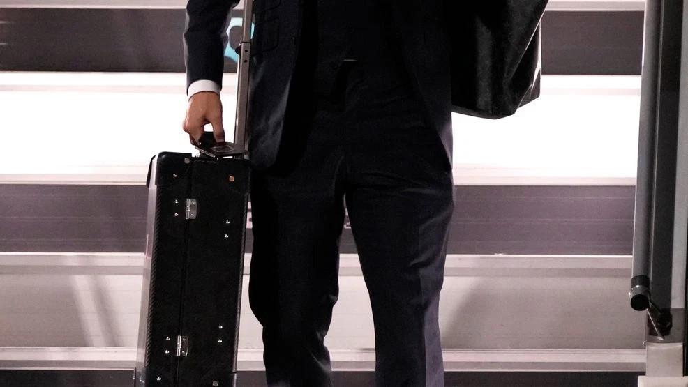 Giả danh tiếp viên, người đàn ông 'đi lậu' trót lọt hơn 120 chuyến bay