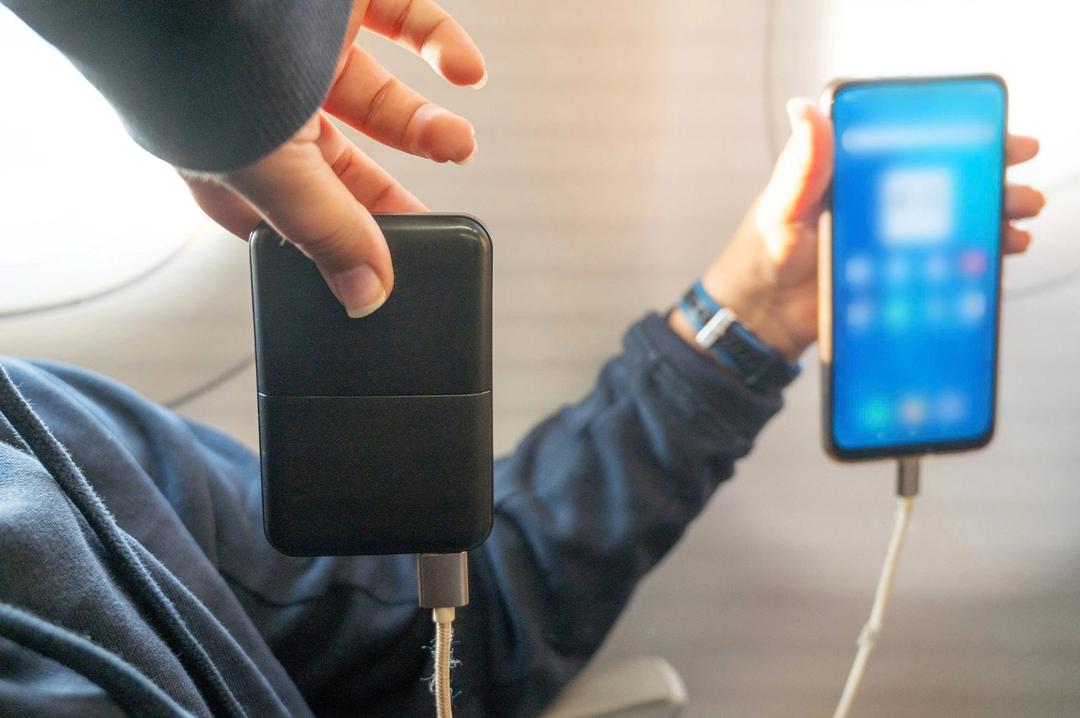 Bộ sạc dự phòng nóng lên có nguy hiểm?