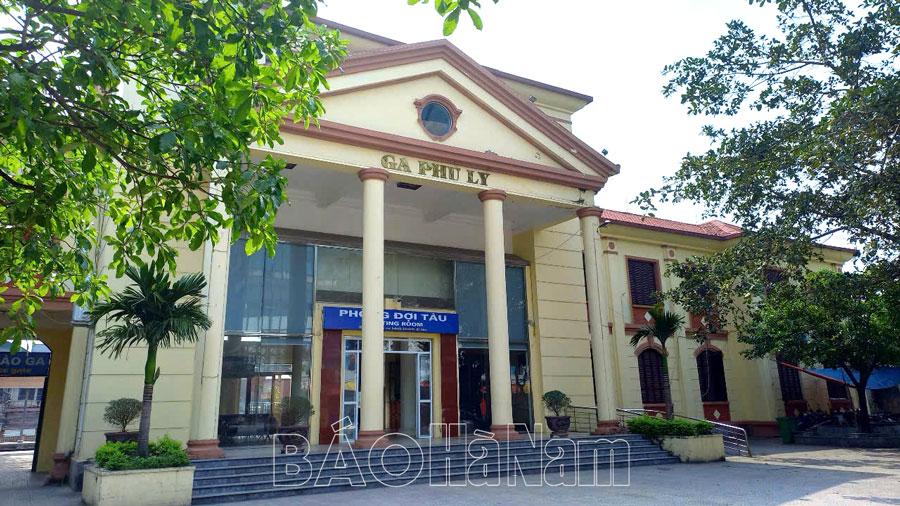 Ga Phủ Lý tăng cường bảo đảm an toàn “Đoàn tàu Thống Nhất”