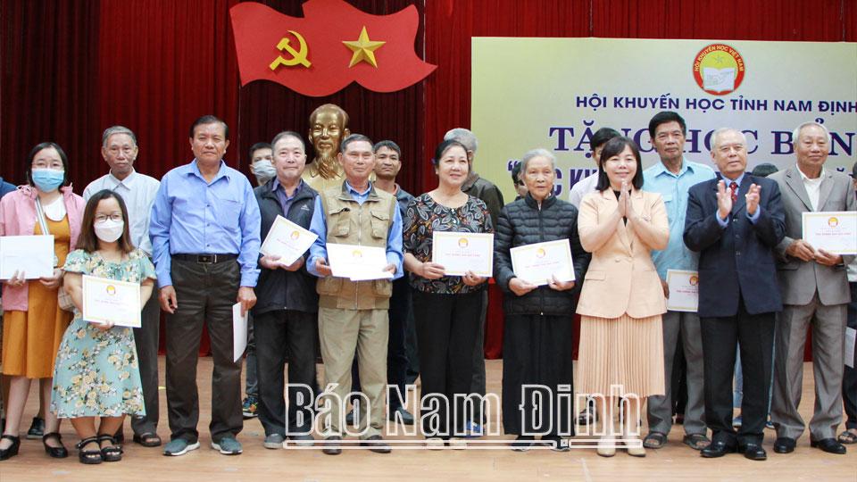 Lan tỏa phong trào “Học không bao giờ cùng”