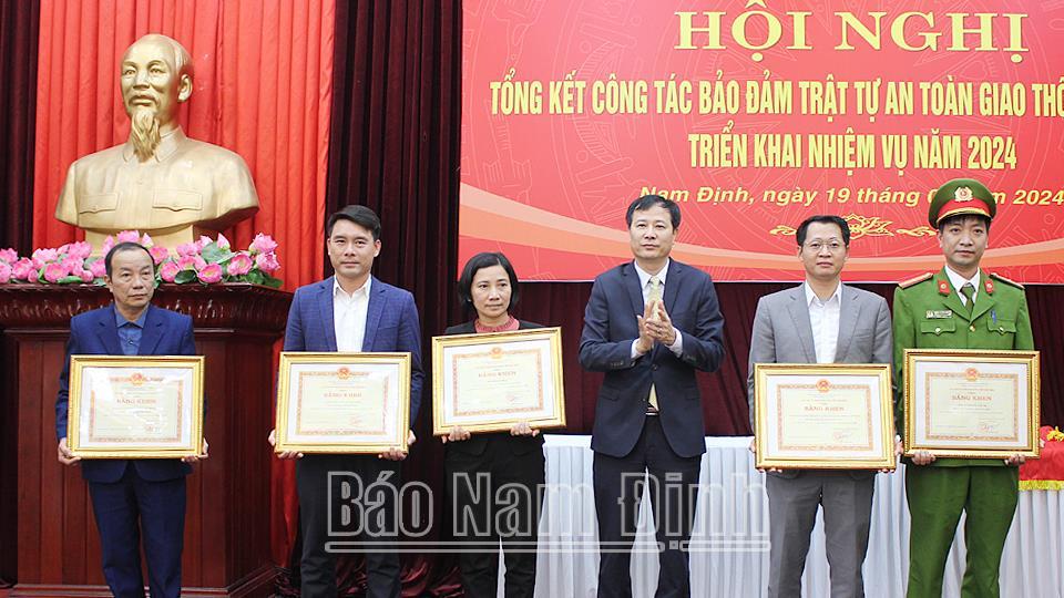 Triển khai nhiệm vụ bảo đảm trật tự an toàn giao thông năm 2024