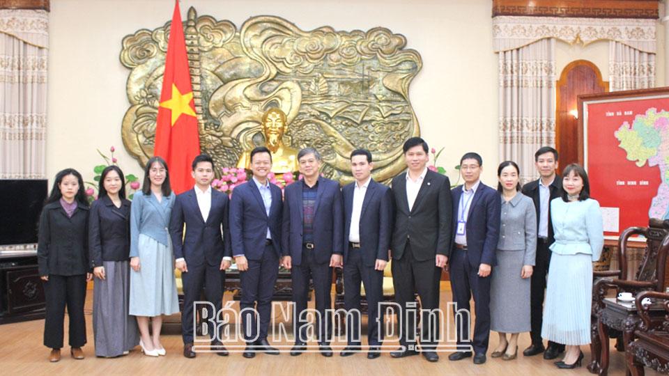 Đoàn công tác mạng lưới lãnh đạo trẻ Singapore - Việt Nam thăm và làm việc tại tỉnh ta