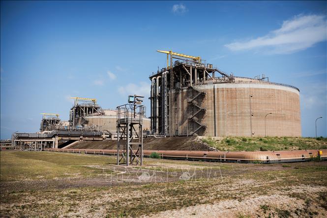 Thị trường LNG toàn cầu căng thẳng sau khi Nga ngừng xuất khí đốt qua Ukraine