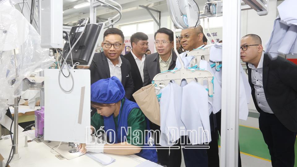 Các cấp Công đoàn đẩy mạnh phong trào thi đua"Lao động giỏi, lao động sáng tạo"