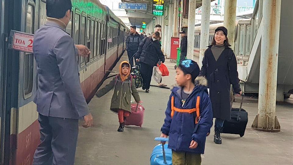 Ngành đường sắt áp dụng nhiều chương trình giảm giá vé tàu Thống Nhất