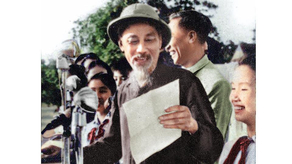 “ Bắc Nam như cội với cành”