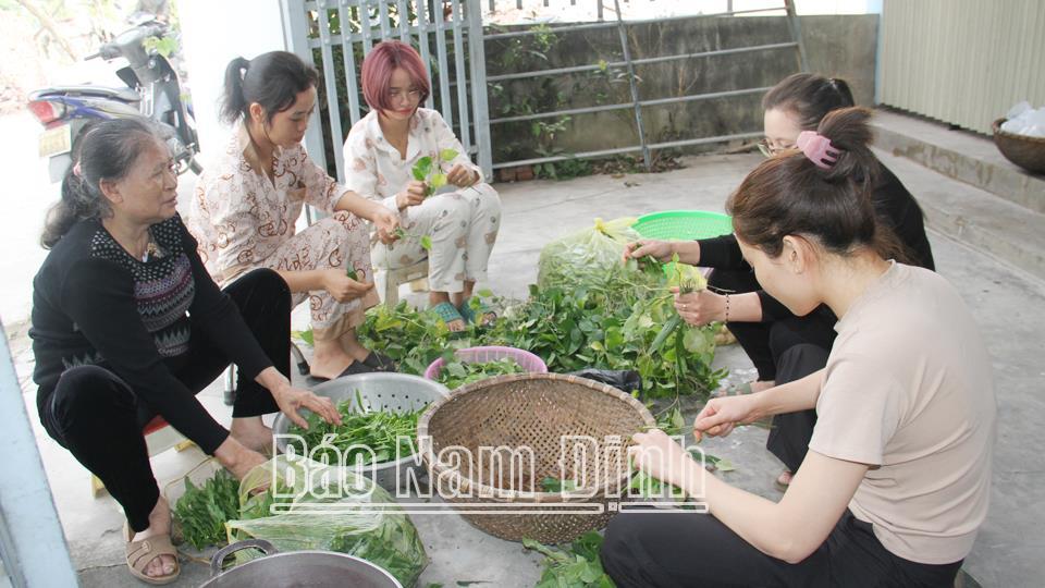 Đầm ấm cỗ Tất niên khu liên gia