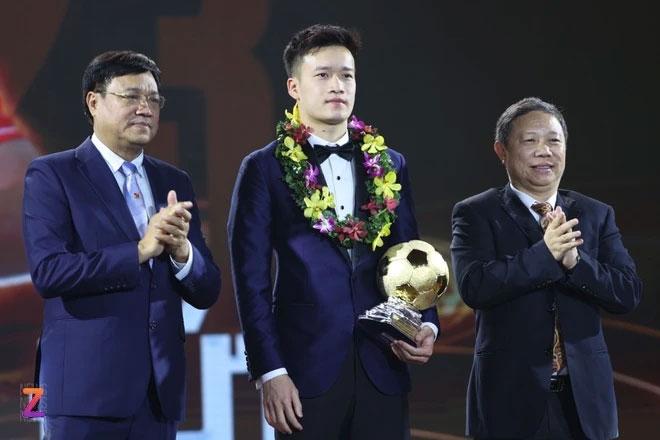 Hoàng Đức giành Quả bóng vàng Việt Nam 2023