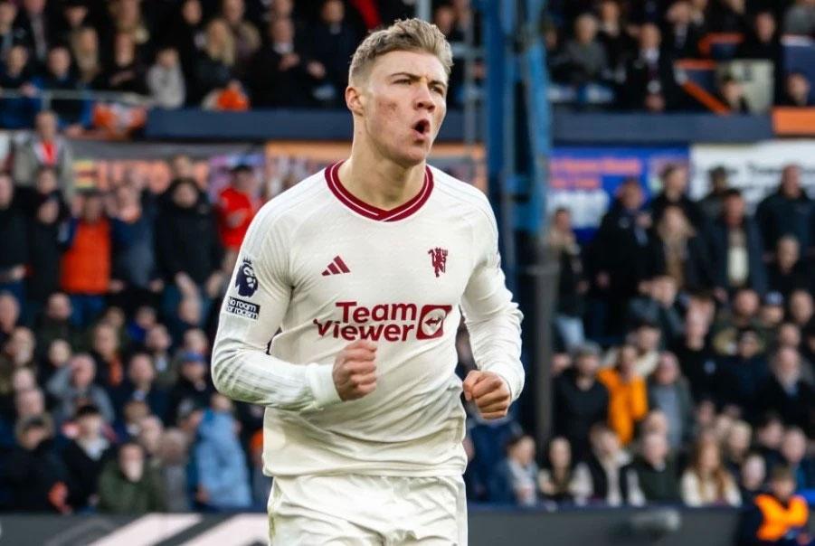 Hojlund lập cú đúp, MU thắng trận thứ 4 liên tiếp