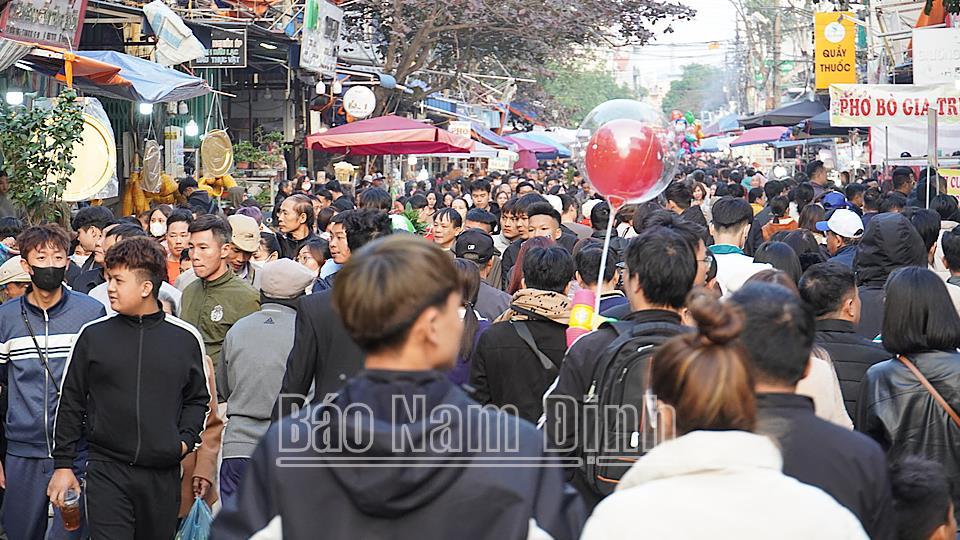 Hơn 22 nghìn lượt khách du lịch đến Nam Định trong dịp Tết Nguyên đán Xuân Ất Tỵ 2025