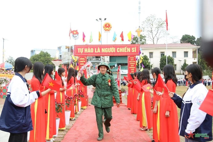 Từ ngày 13 đến ngày 15-2 tổ chức lễ giao nhận quân trên cả nước