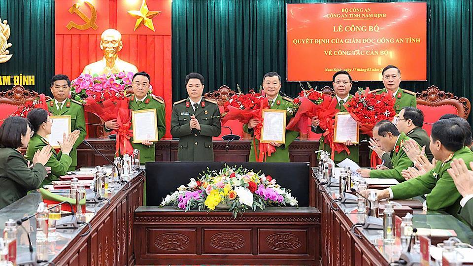 13 lãnh đạo các đơn vị Công an tỉnh xin nghỉ hưu trước tuổi