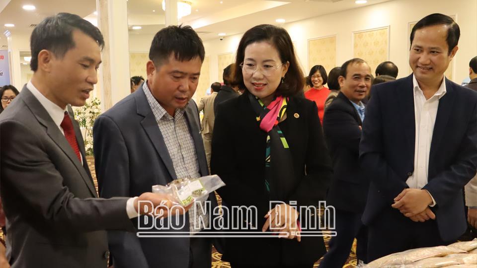 Nông dân Giao Thủy tham giachương trình “Mỗi xã một sản phẩm”