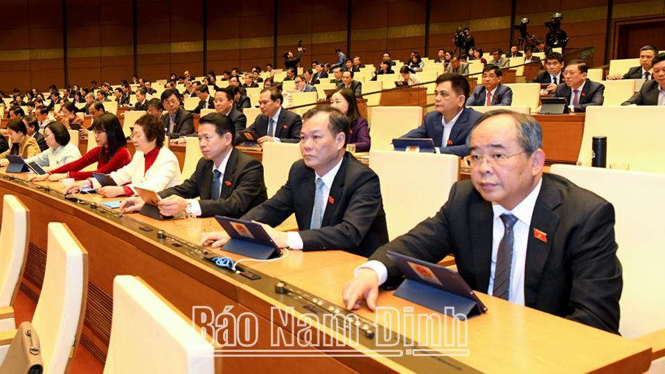 Tập trung thúc đẩy tăng trưởng với mục tiêu đạt 8% trở lên