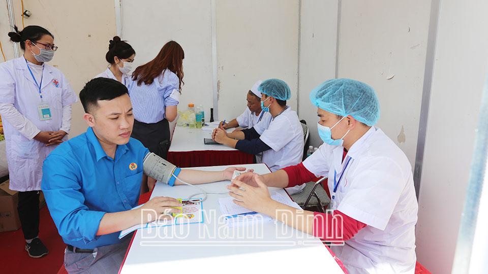 Tăng cường giám sát thực hiện chính sách pháp luật về lao động trong các doanh nghiệp