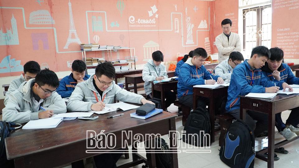 2.451 học sinh đoạt giải trong Kỳ thi chọn học sinh giỏi tỉnh năm học 2024-2025