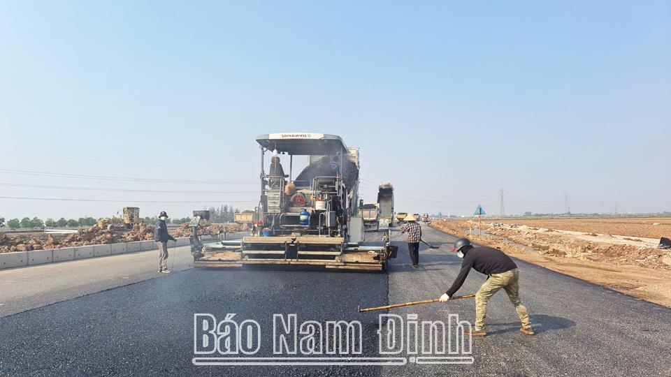 Xuân Trường chú trọng các giải phápđảm bảo trật tự an toàn giao thông