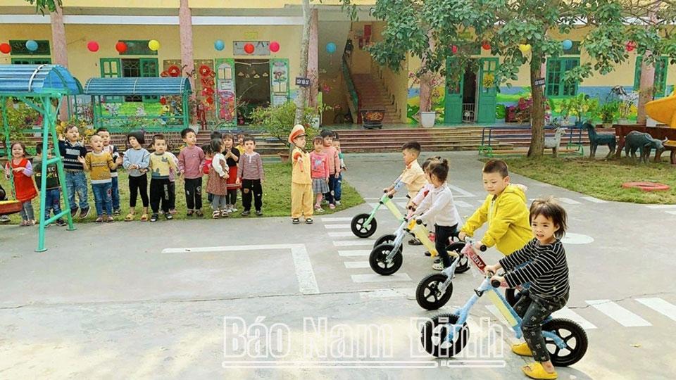 Đa dạng các hoạt động trải nghiệm cho trẻ mầm non