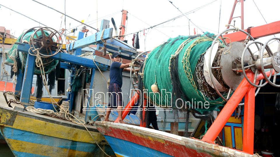 Giảm hạn ngạch giấy phépkhai thác thủy sản