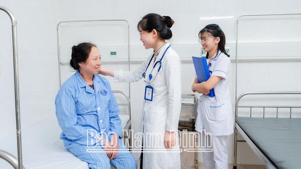Thúc đẩy phát triểndịch vụ y tế tư nhân