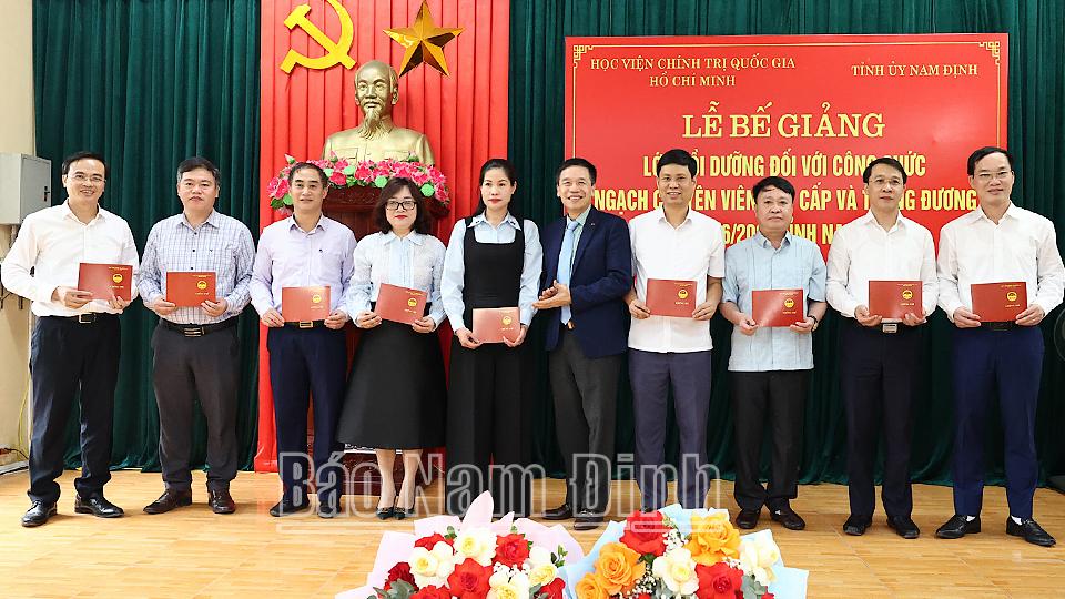 Bế giảng Lớp bồi dưỡng ngạch chuyên viên cao cấp và tương đương khoá 26 năm 2024