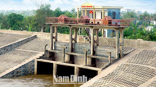 Thực hiện các giải pháp đảm bảo an toàn công trình và hồ chứa nước trong mùa lũ