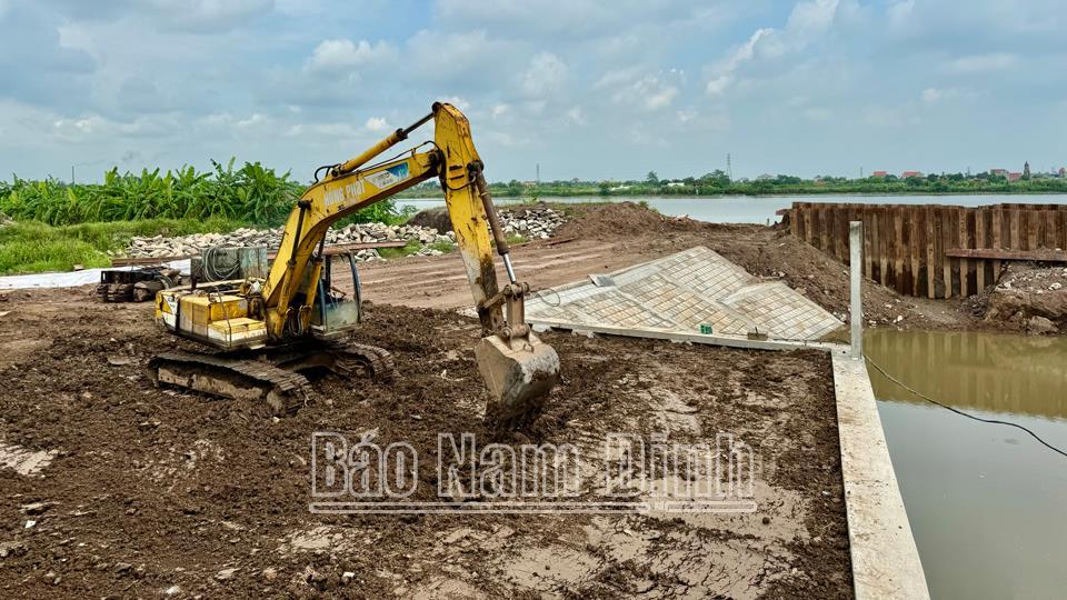 Bảo đảm tiến độ thi công, chất lượng các công trình phòng, chống bão lũ