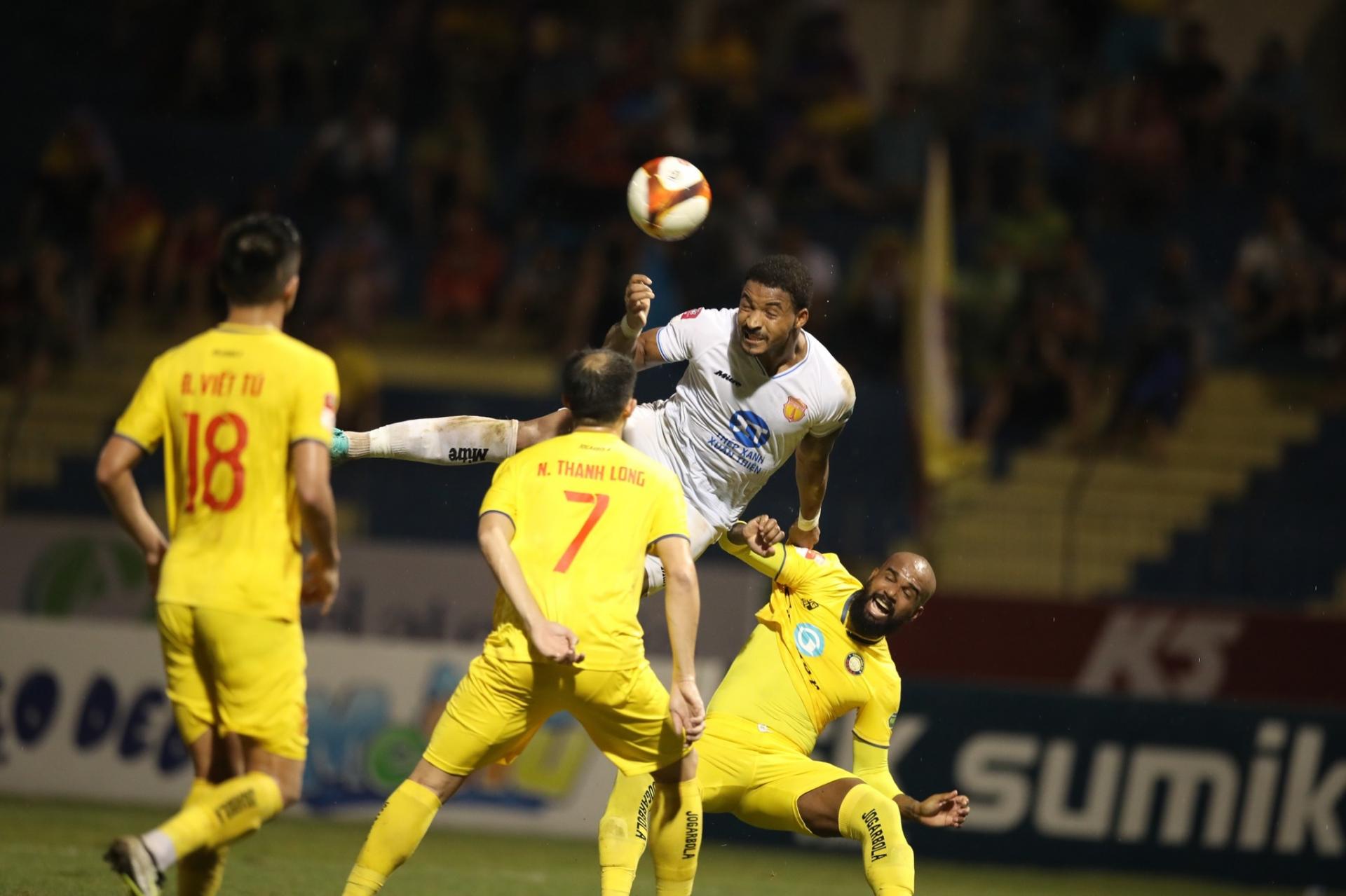 CLB Thép Xanh Nam Định giành chiến thắng ấn tượng trước CLB Đông Á Thanh Hoá