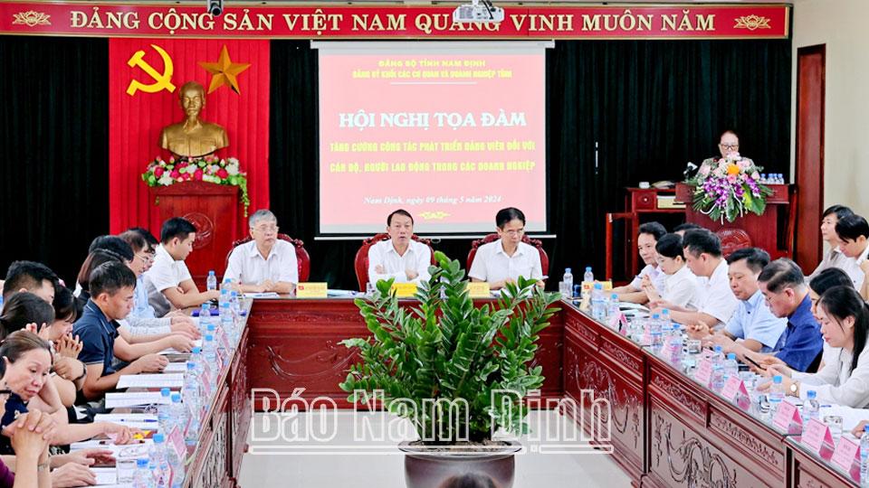 Tăng cường công tác phát triển đảng viên trong các doanh nghiệp