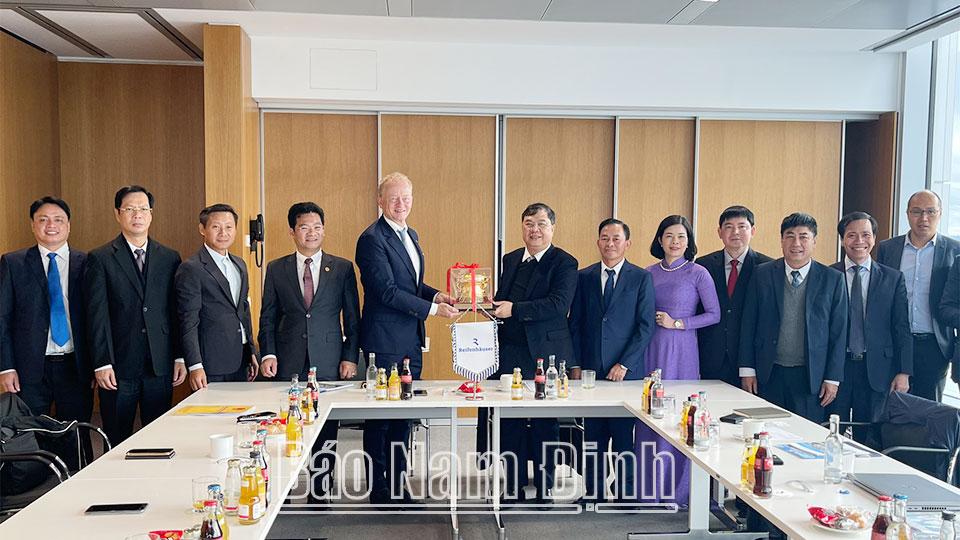 Nâng cao hiệu quả công tác ngoại giao kinh tế