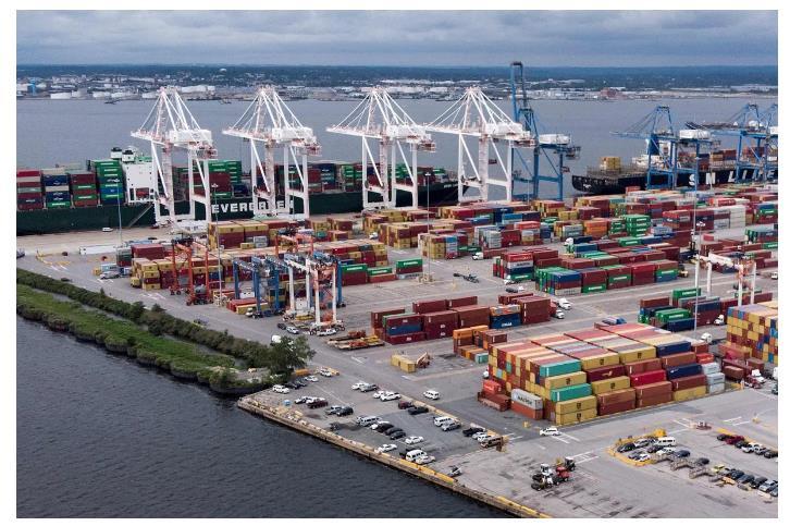 Thâm hụt thương mại của Mỹ cao nhất kể từ tháng 10-2022