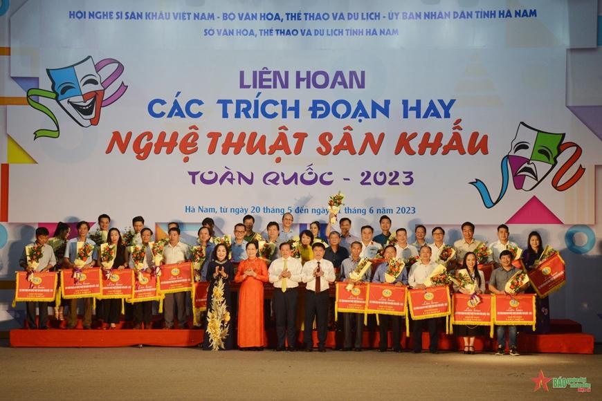 Nam Định đoạt 2 Huy chương Vàng, 2 Huy chương Bạc tại Liên hoan các trích đoạn hay nghệ thuật sân khấu toàn quốc năm 2023