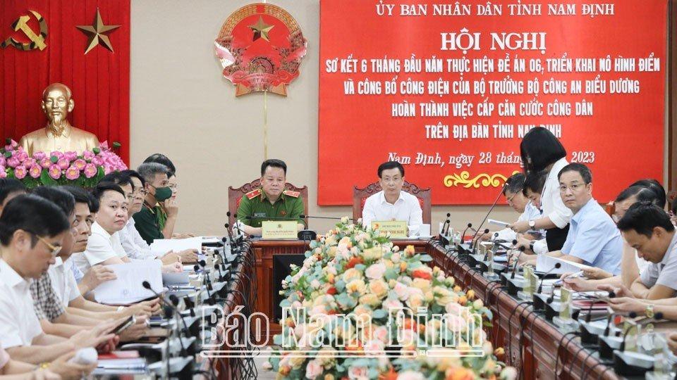 Đẩy mạnh phát triển ứng dụng dữ liệu về dân cư, định danh và xác thực điện tử