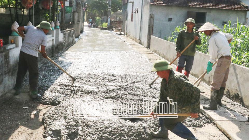 Vụ Bản nâng cao chất lượng sinh hoạt chi bộ