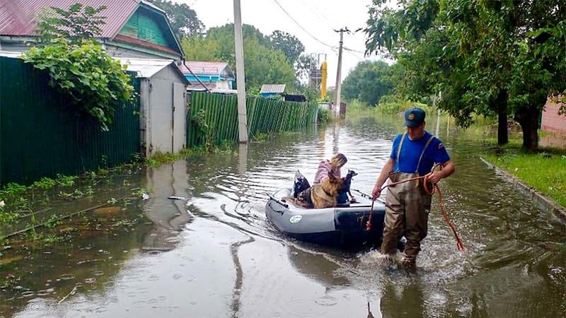 Bão Khanun quét qua vùng Viễn Đông của Nga