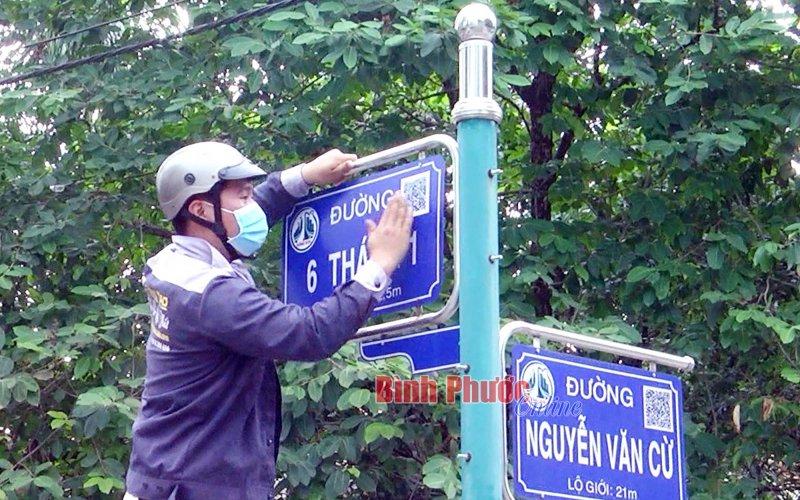 Bình Phước: Gắn 154 mã QR code trên biển tên đường