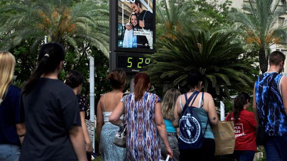 Thế giới bước vào “kỷ nguyên toàn cầu sôi lên”vì nắng nóng cực đoan