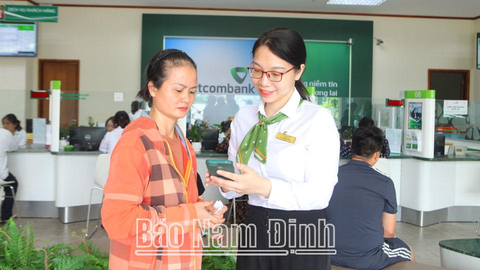 Qua 1 tháng triển khai xác thực sinh trắc học giao dịch chuyển tiền