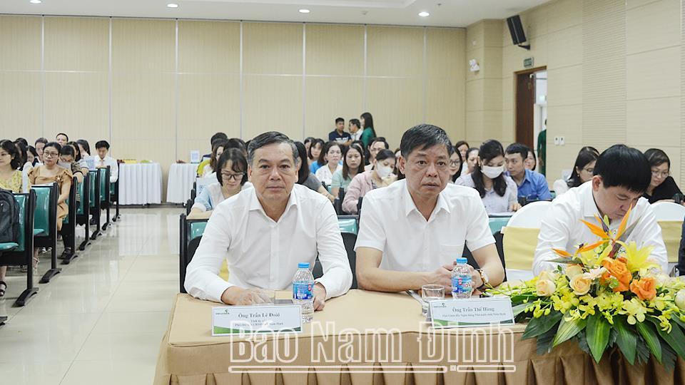 Phổ biến quy định pháp luật về quản lý ngoại hối trong hoạt động vay và trả nợ nước ngoài